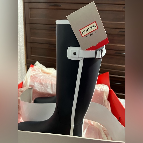 Hunter Original Rain boots / W REF SLIM FIT TALL CONTRAST
NAVY and WHITE(NWI). - Picture 7 of 8